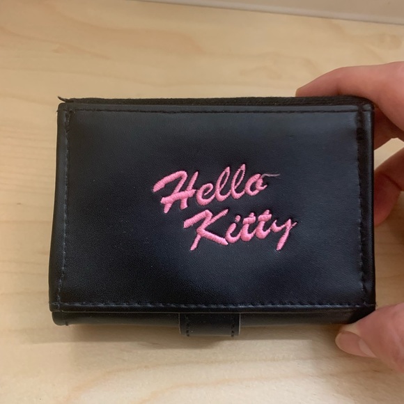 Hello Kitty Wallet - Picture 4 of 5